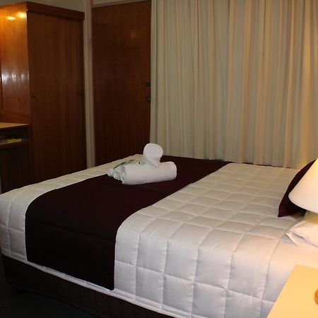 Tabourie Lake Motor Inn Dış mekan fotoğraf