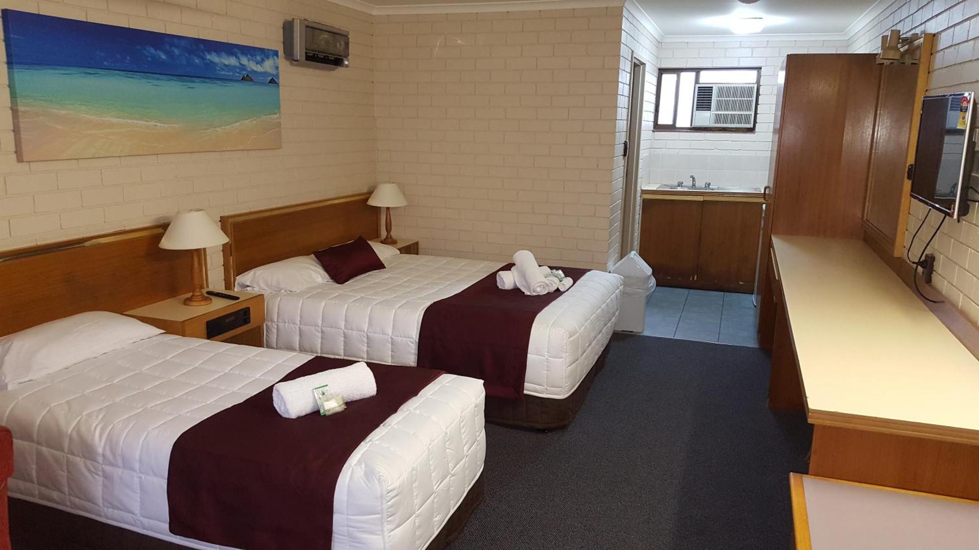 Tabourie Lake Motor Inn Oda fotoğraf